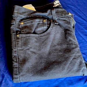 5 pocket Levi black skinny jeans
